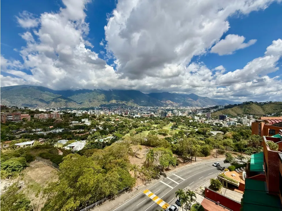 Se vende Apto PH 355m² 3h+1s/4b+1s/4p Colinas de Valle Arriba
