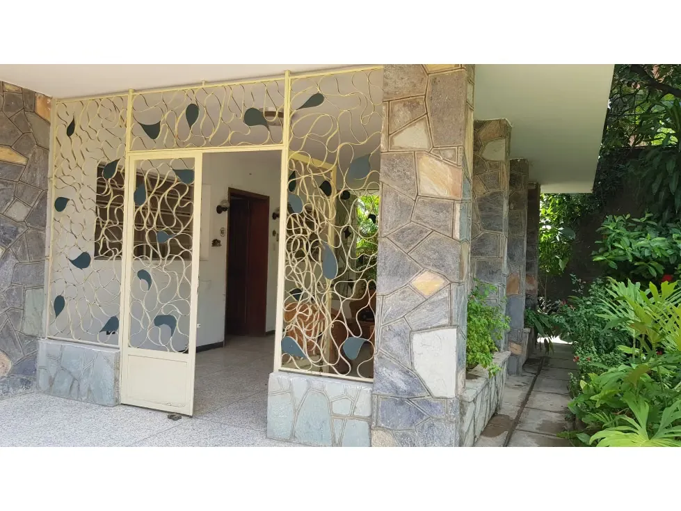 Vendo Quinta. 510 m2 en La Alta Florida - 2