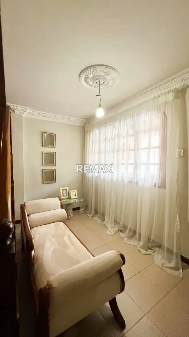 EN VENTA | Hermosa Casa en la urbanización Trébol II Con exclusiva. - 3