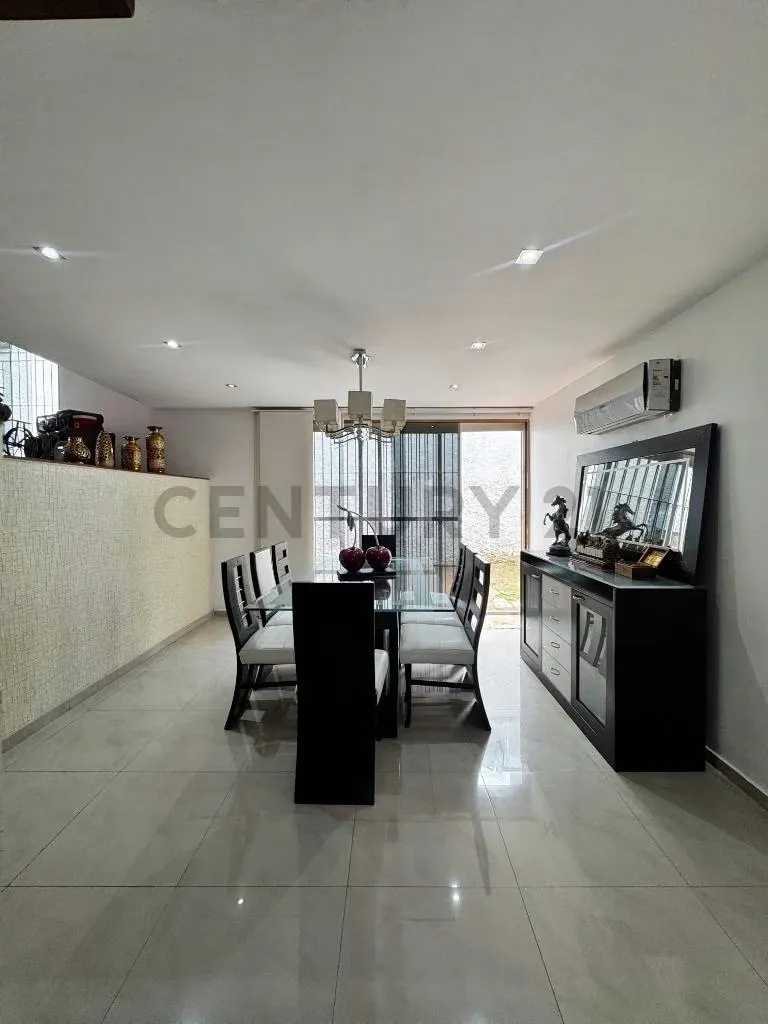 Venta de casa remodelada en Prados del Este - 21