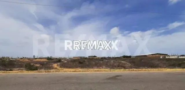 Terreno en Venta, Las Adjuntas. - 2