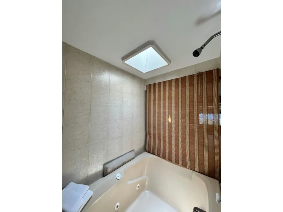 PENT HOUSE DÚPLEX EN VENTA 234 M2-URB. MANZANARES - 30