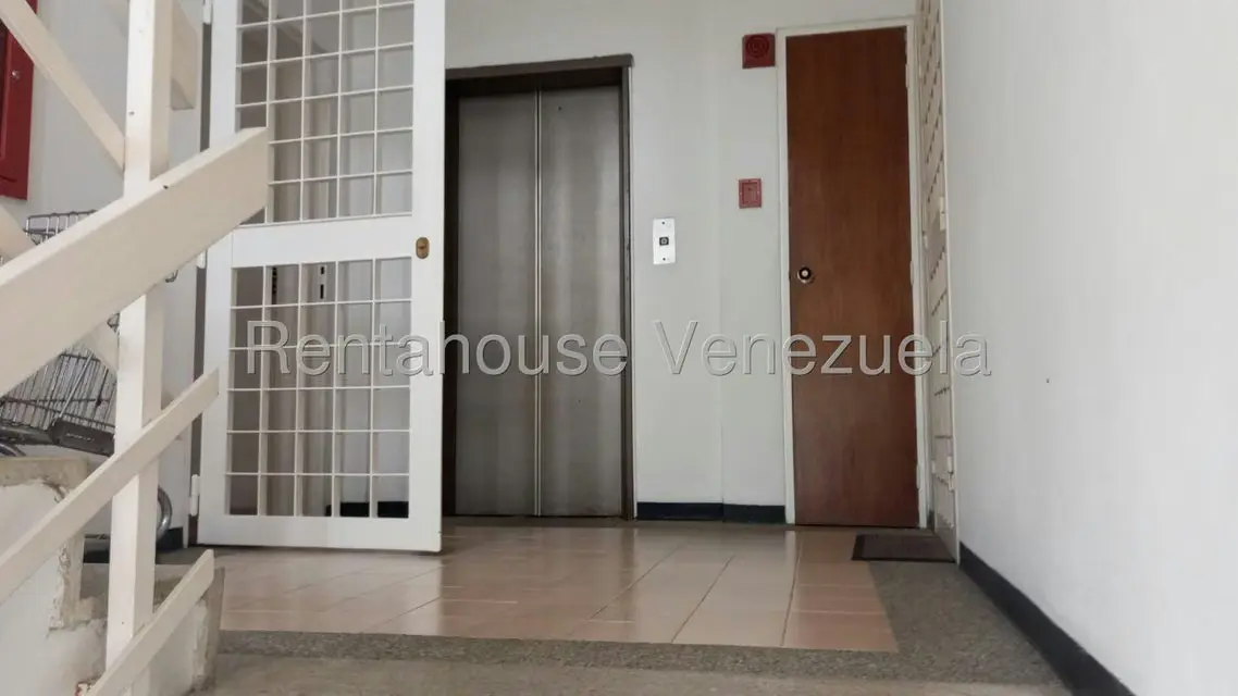 Apartamento (1 Nivel) en Venta en Miranda, Distrito Metropolitano - 16