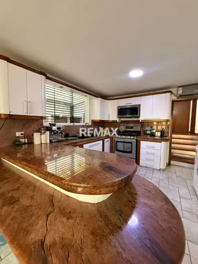 EN VENTA CASA EN LA URB. LA VIÑA EN CONJUNTO CERRADO - 4