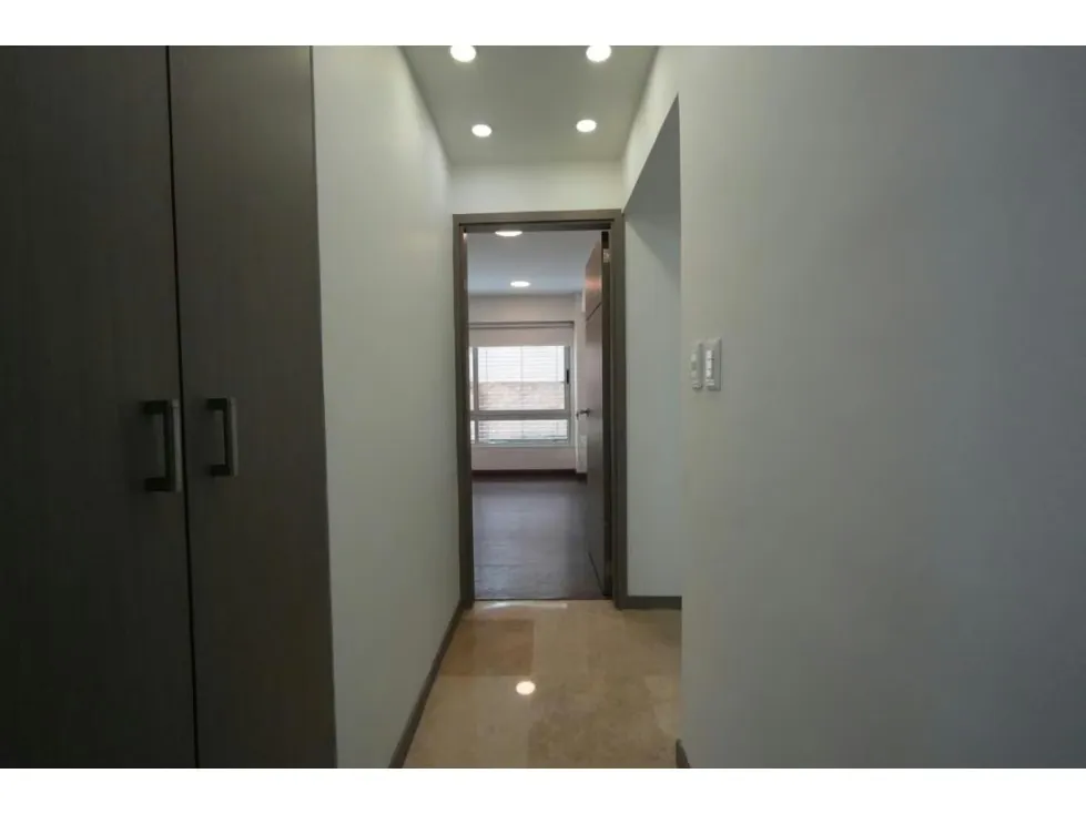 En Alquiler Apartamento de 86 m² Los Naranjos Las Mercedes 2H+ 2B+ 2pe - 12