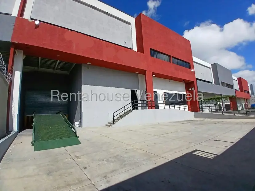 Comercial (Galpon - Deposito) en Venta en Zona Industrial 1, Lara