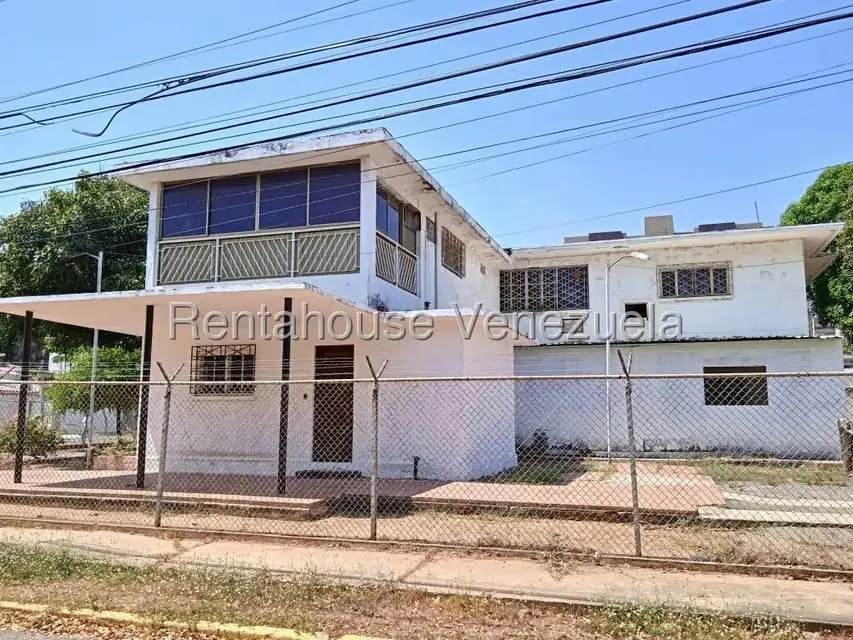 Casa (1 Nivel) en Alquiler en Paraiso, Zulia - 2