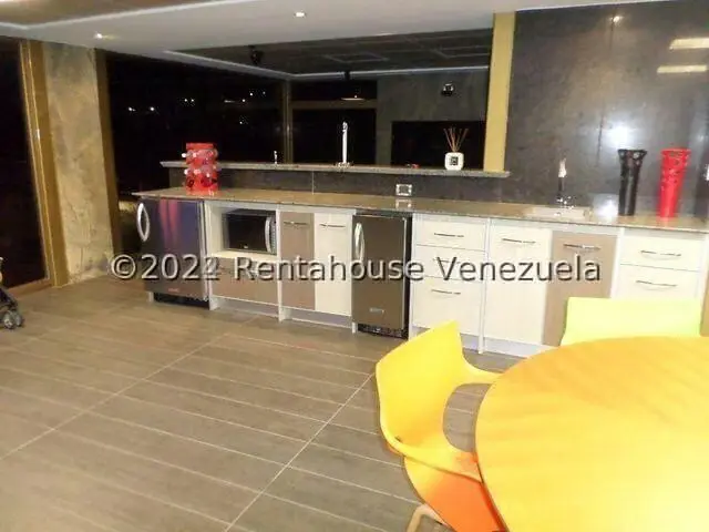 Apartamento (Penthouse) en Venta en Los Naranjos del Cafetal, Distrito Metropolitano - 36