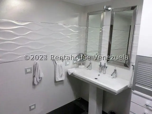 Apartamento (Penthouse) en Venta en Los Naranjos del Cafetal, Distrito Metropolitano - 41