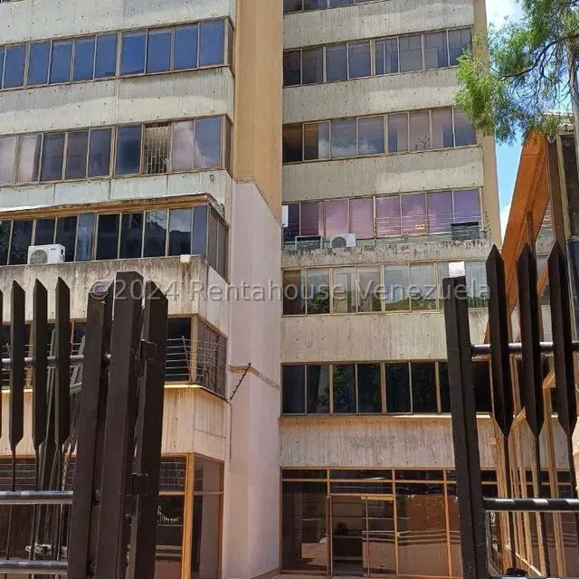Oficina en Venta en La Campiña, Distrito Metropolitano