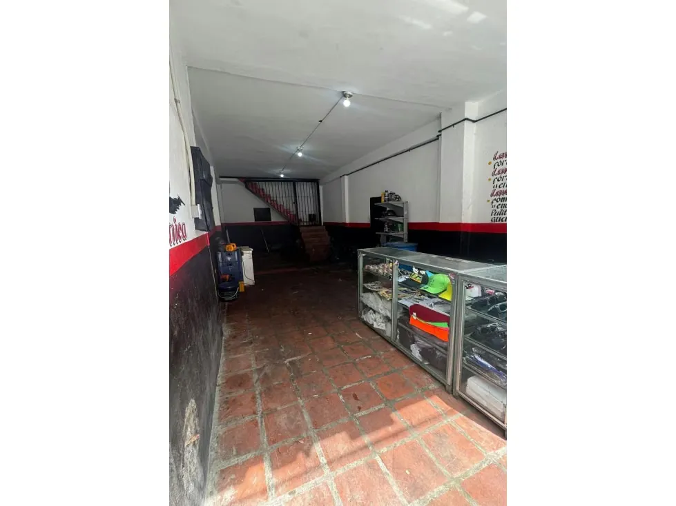 Venta de Casa, Urb. Urdaneta, Catia. 158224MAO 27m2/2H/3B/Tza/Local - 2