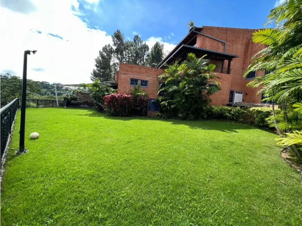 Se vende PB La Lagunita con gran jardín - 2