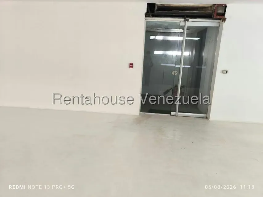 Local Comercial en Alquiler en La Lago, Zulia - 4