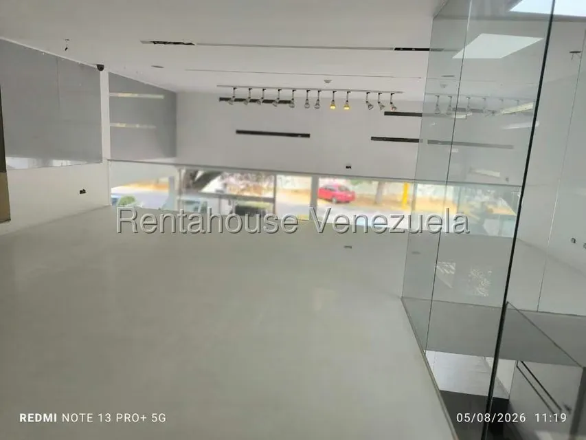 Local Comercial en Alquiler en La Lago, Zulia - 5