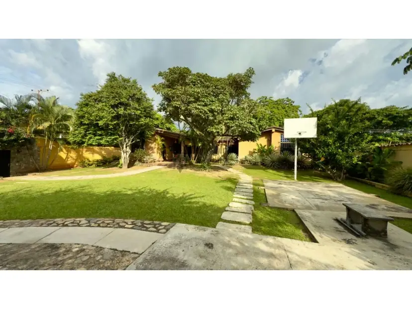 Casa de 1 planta en Guataparo, con Vigilancia TCL C 9381013
