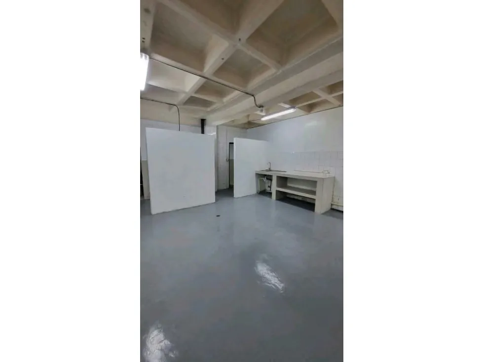 Alquilo local 300m2 El Llanito 2768 - 4