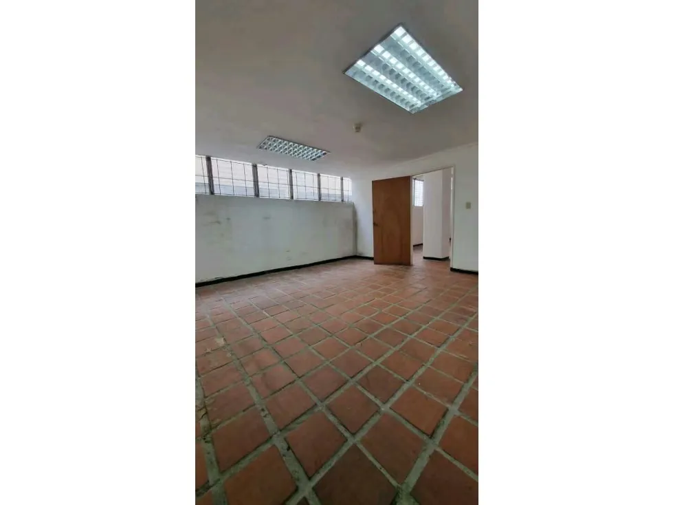 Alquilo local 300m2 El Llanito 2768 - 6