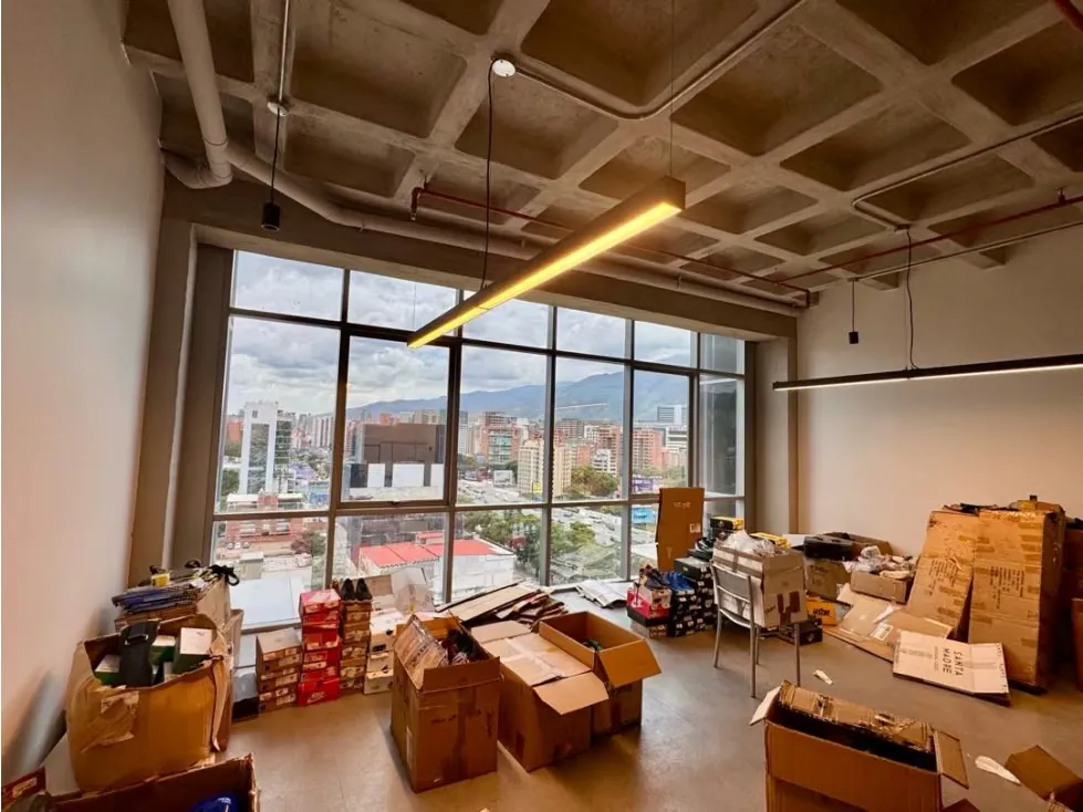 En Venta Oficina Remodelada Torre Madrid Las Mercedes Baruta Caracas - 7