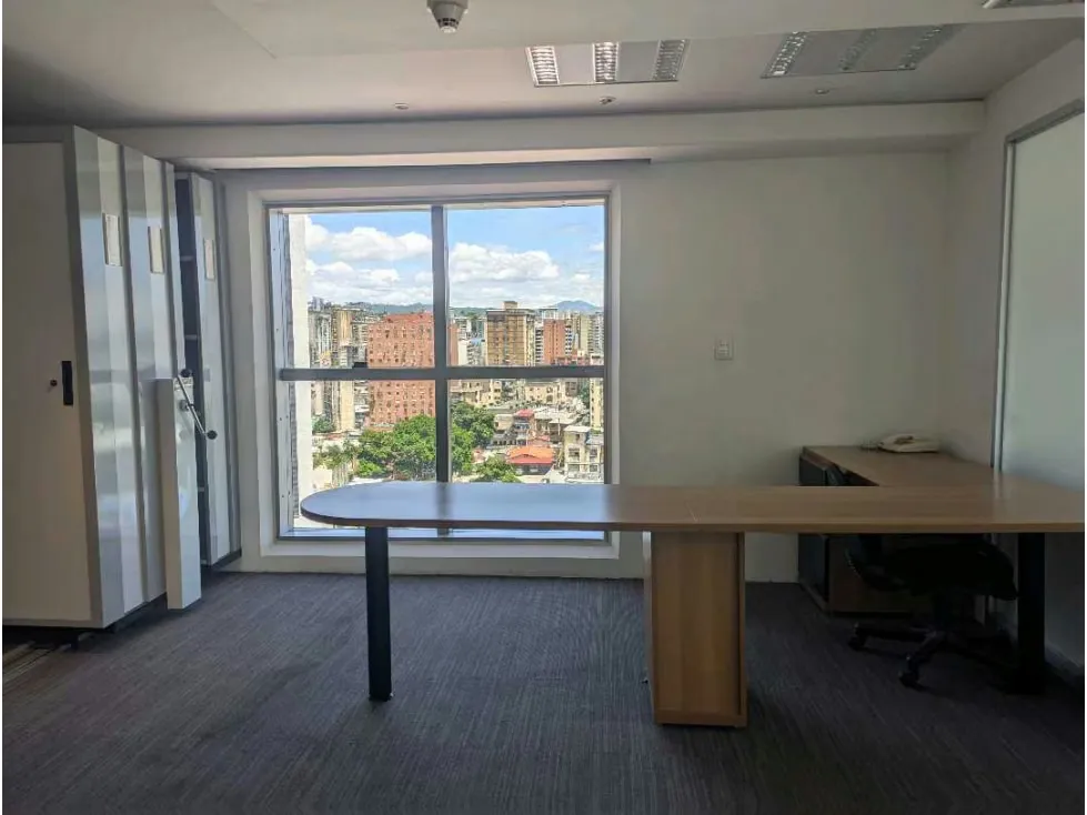 Vendo oficina actualizada 156m2 El Rosal 3436 - 39