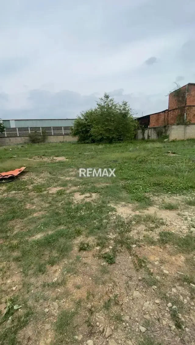TERRENO INDUSTRIAL EN VENTA EN LA URB. INDUSTRIAL EL RECREO