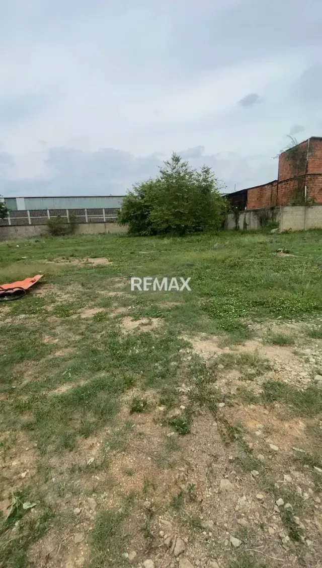 TERRENO INDUSTRIAL EN VENTA EN LA URB. INDUSTRIAL EL RECREO