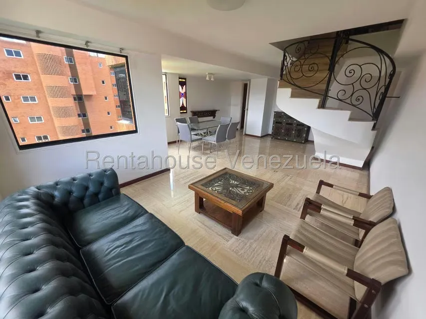 Apartamento (Duplex) en Alquiler en El Rosal, Distrito Metropolitano - 14