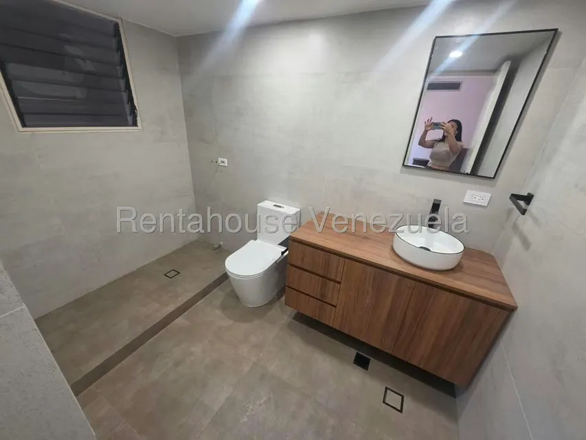 Apartamento (Duplex) en Alquiler en El Rosal, Distrito Metropolitano - 20