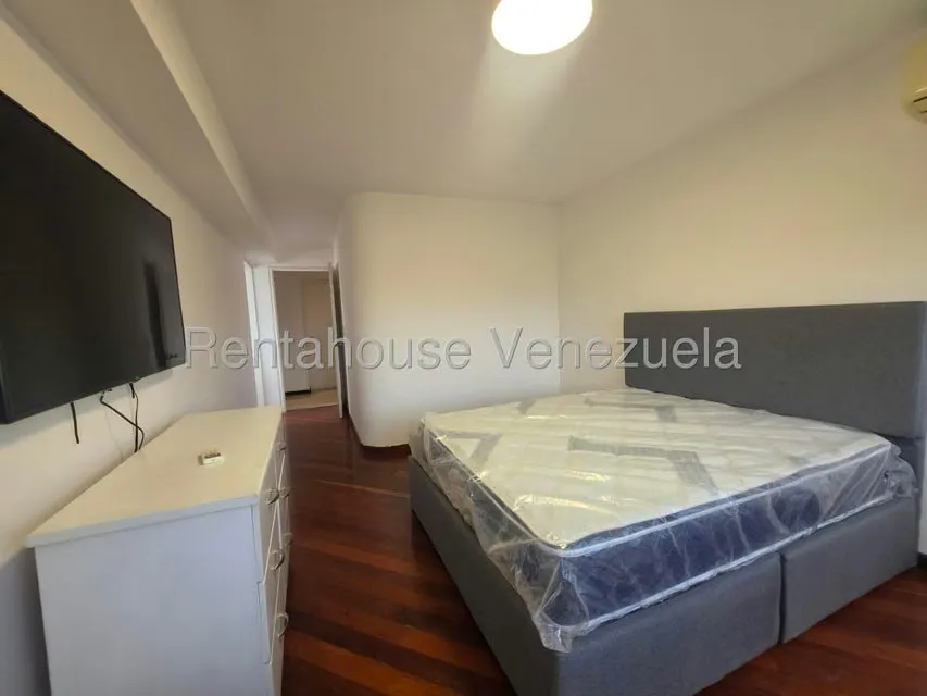 Apartamento (Duplex) en Alquiler en El Rosal, Distrito Metropolitano - 29