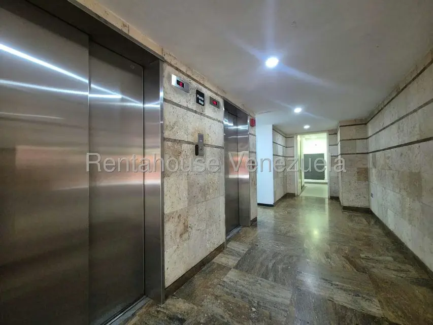 Apartamento (Duplex) en Alquiler en El Rosal, Distrito Metropolitano - 4