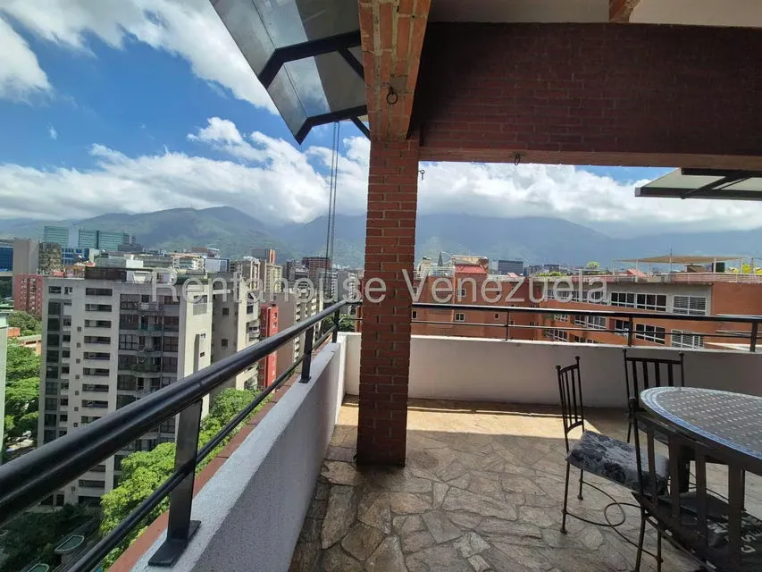 Apartamento (Duplex) en Alquiler en El Rosal, Distrito Metropolitano - 44
