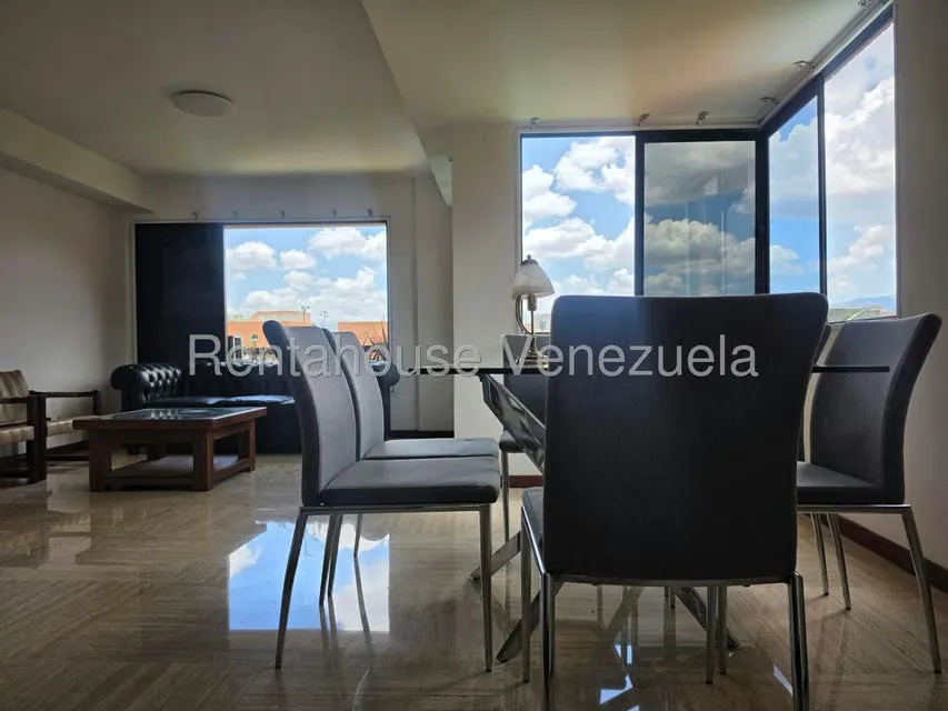 Apartamento (Duplex) en Alquiler en El Rosal, Distrito Metropolitano - 6