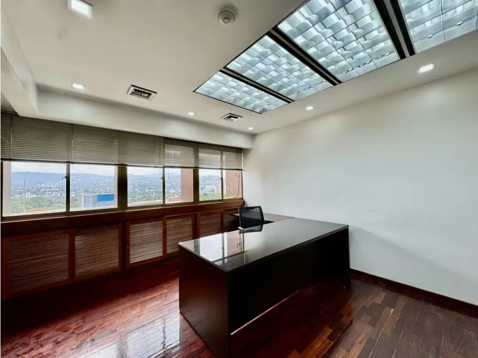 Se alquila oficina 210m2 Centro Plaza Los Palos Grandes - 3