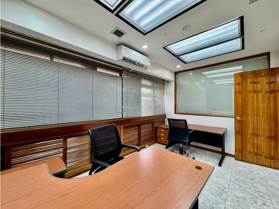 Se alquila oficina 210m2 Centro Plaza Los Palos Grandes - 6