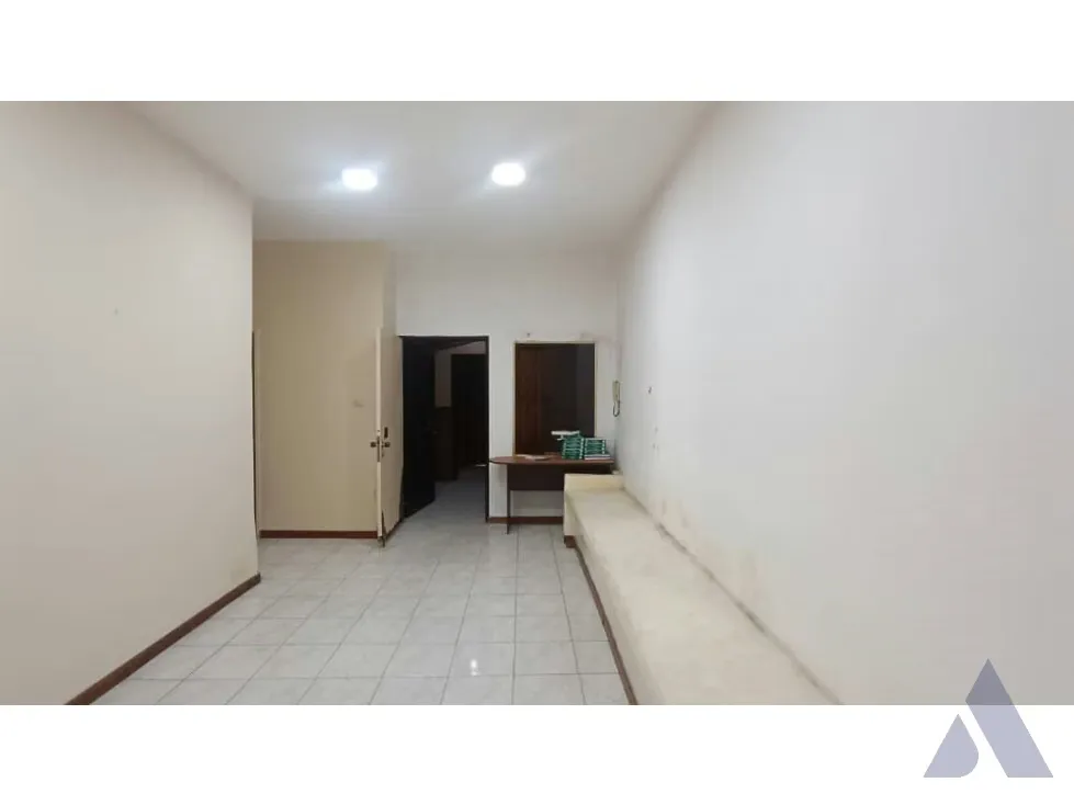 Se alquila oficina/depósito 150m2 El Marques 8112 - 13