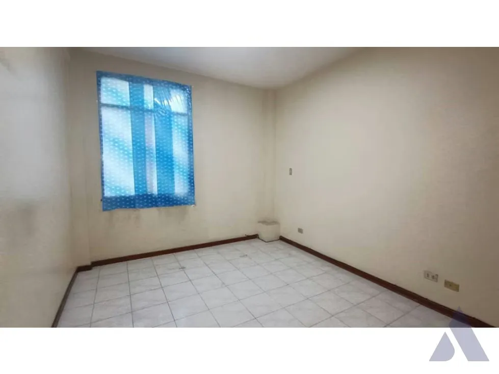 Se alquila oficina/depósito 150m2 El Marques 8112 - 6