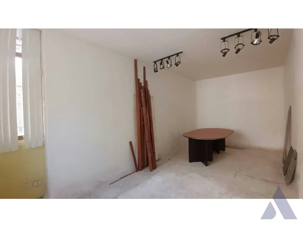Se alquila oficina/depósito 150m2 El Marques 8112 - 9