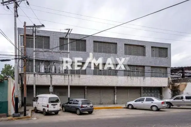 Venta de Edificio Comercial Av. La Michela