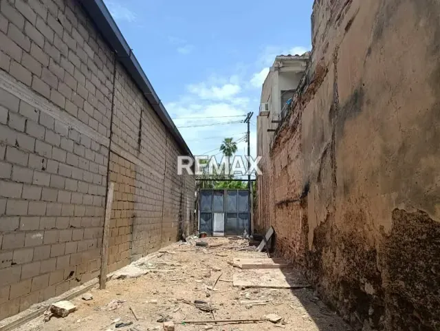 Terreno en venta en la Avenida Padilla, Maracaibo - 2