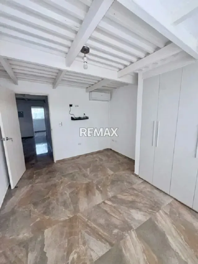 TOWN HOUSE COMERCIAL EN ALQUILER - 17