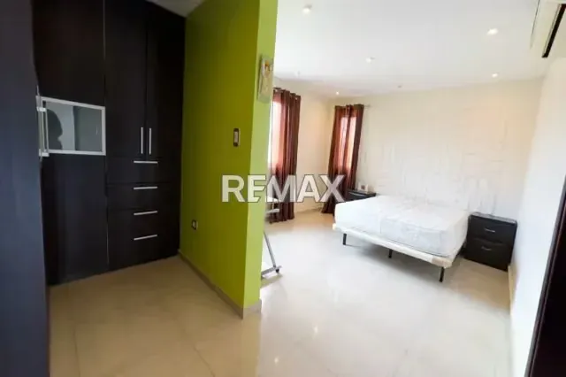 EN VENTA IMPONENTE CASA DE DOS NIVELES, MODERNA CON PISCINA, URB. COSTA AZUL, ISLA DE MARGARITA. - 12