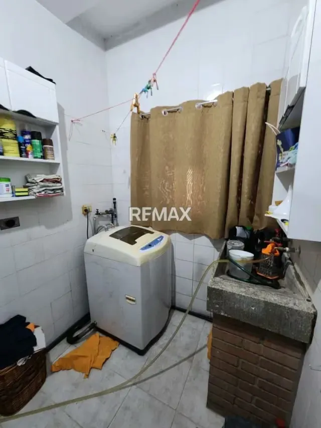 Se vende apartamento zona este, edificio Toki-eder, av 2A, piso 5, apartamento 5B - 11