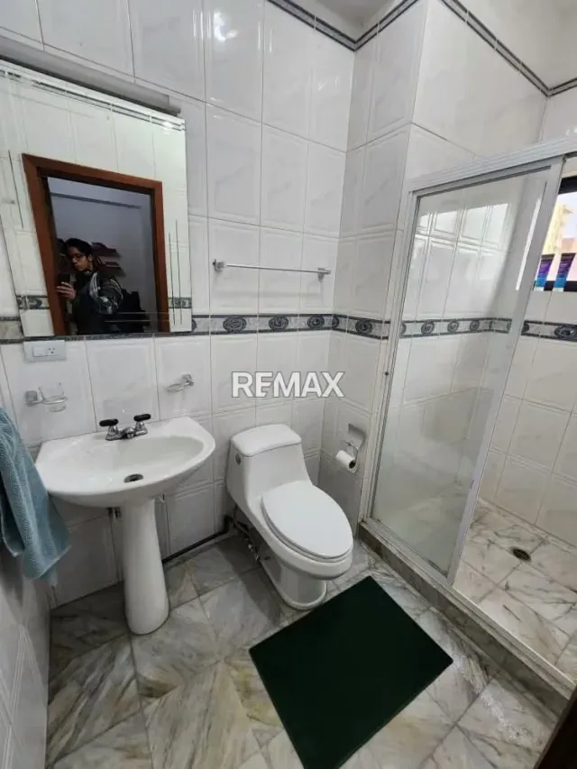 Se vende apartamento zona este, edificio Toki-eder, av 2A, piso 5, apartamento 5B - 7