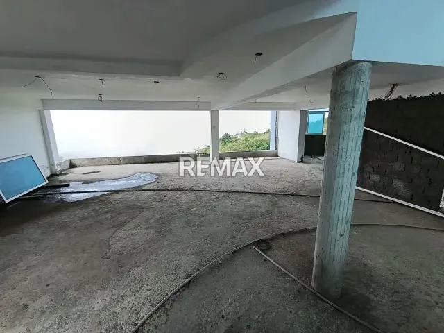 Casa Obra Gris en Venta, Urb. Parque El Retiro - 5