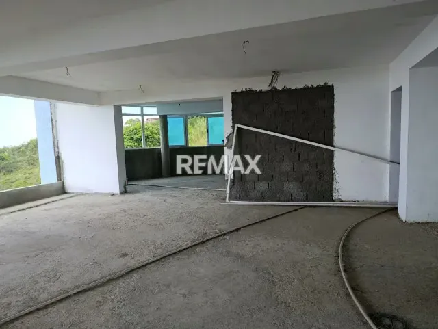 Casa Obra Gris en Venta, Urb. Parque El Retiro - 6