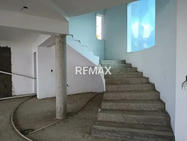 Casa Obra Gris en Venta, Urb. Parque El Retiro - 8