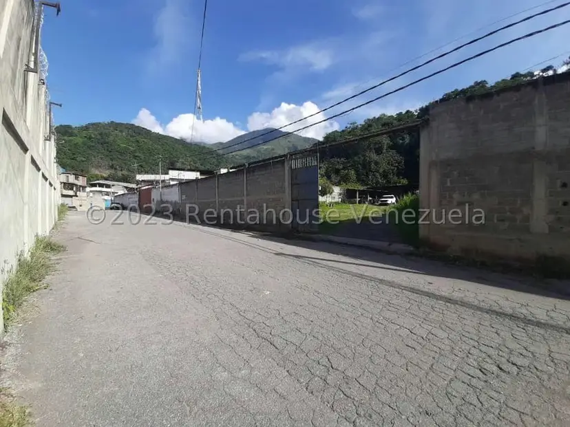 Terreno (Industrial) en Venta en Hacienda Caucaguita, Miranda