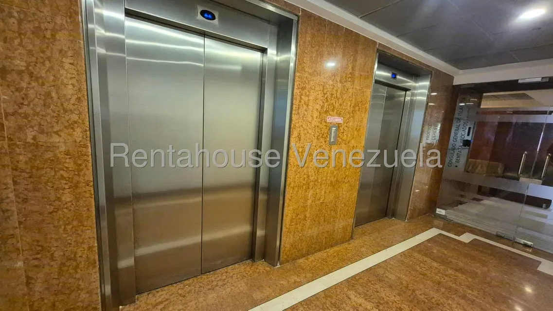 Oficina en Alquiler en Las Mercedes, Distrito Metropolitano - 2