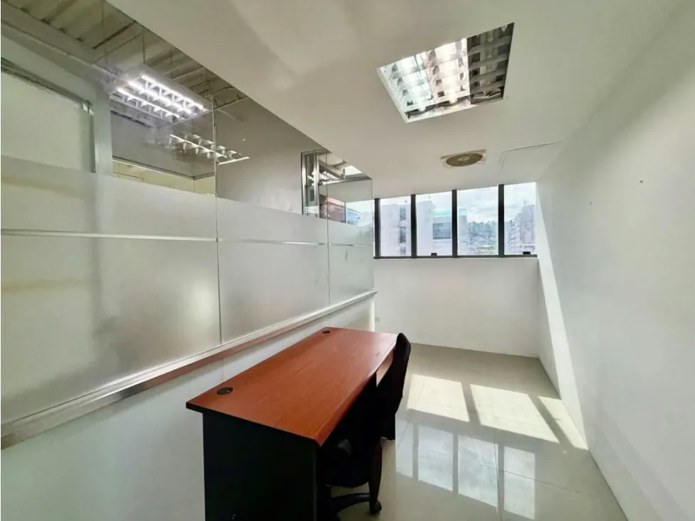 Se alquila oficina 149m2 2B/1p Las Mercedes - 2