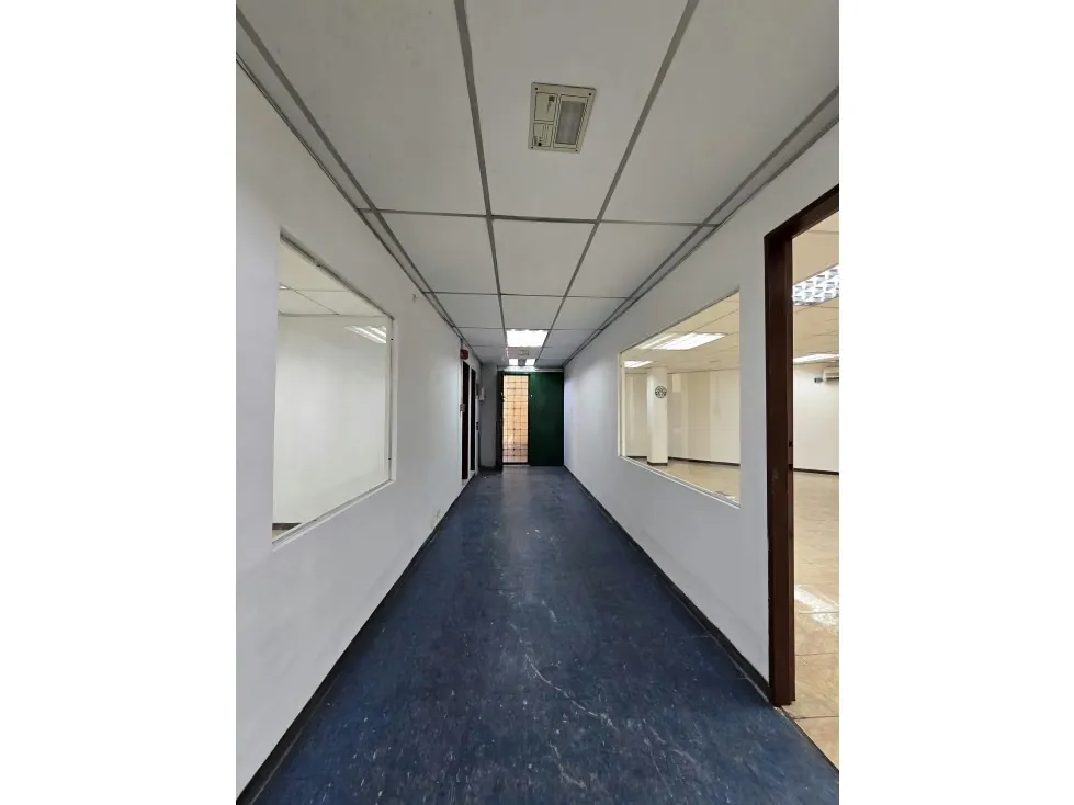 PISO INDUSTRIAL EN ALQUILER 377 M2- URB LEBRUN - 4