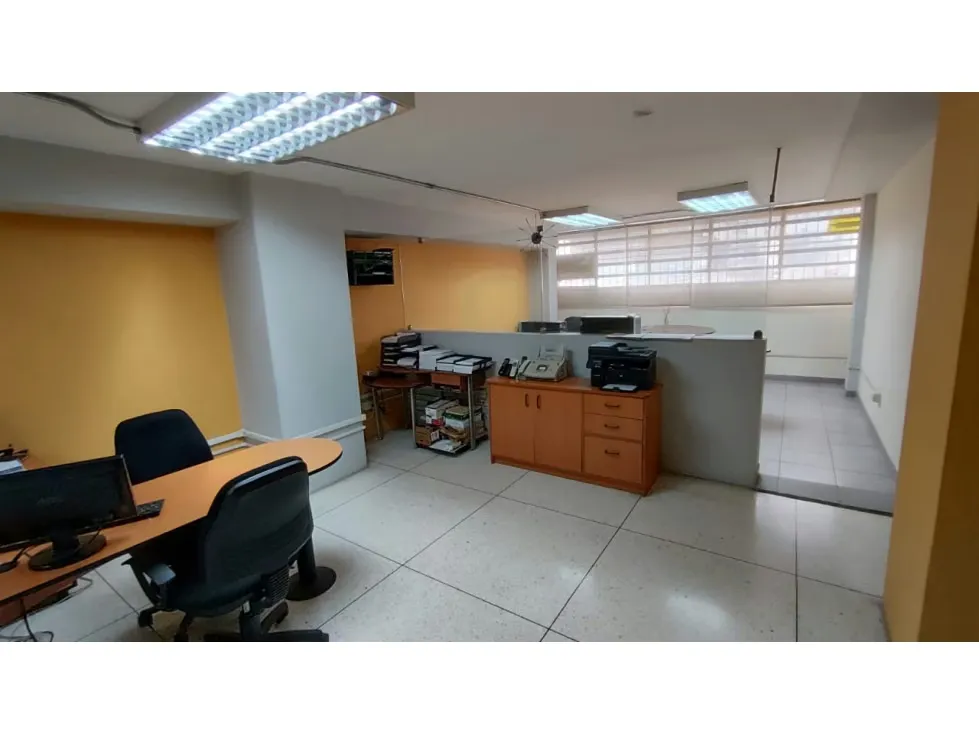 Local Comercial en venta a 50mts de Av. Fuerzas Armadas - 8